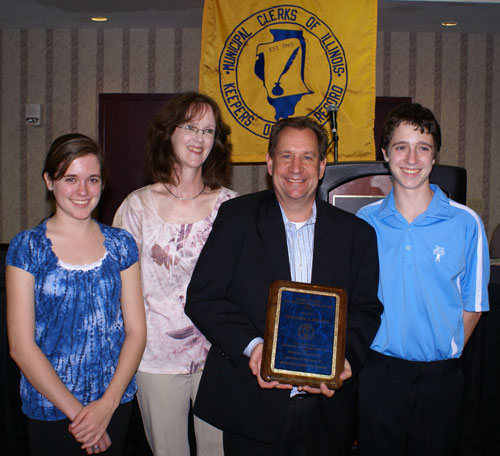 Tim Seeden of WSE presented an award